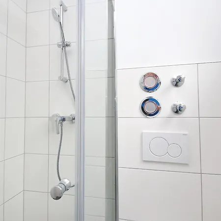 Apartment Haus Aaron Fehlingstrasse, 222 Lubeck