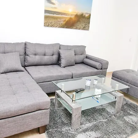 Haus Aaron Fehlingstrasse, 222 Apartment *